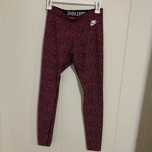 Nike Black & Pink Leopard Print Leggings Size - S